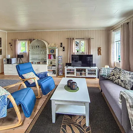 Lovely In With House Sea View * Utåker